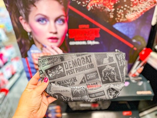cvs-covergirl-x-stranger-things-collab-collection-makeu-cosmetics-kcl-4590 jpg
