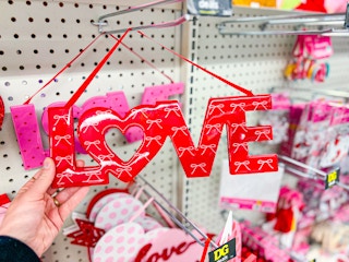 dollar general valentine-s day love sign