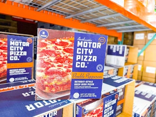 costco-motor-city-pizza