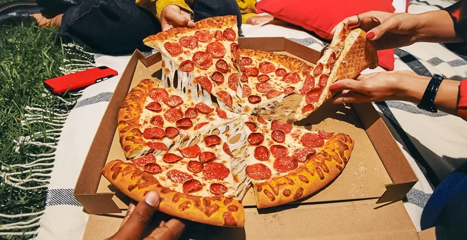 pizza-hut-big-new-yorker-special-returns-february-2023-featured