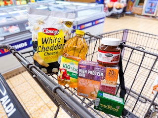 aldi-grocery-dupes-apple-juice-protein-bars-popcorn-hazel-nut-spread-butter-1