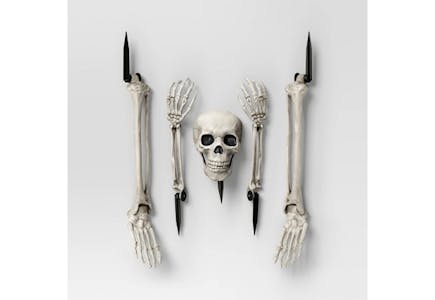 Hyde and EEK! Boutique Groundbreaker