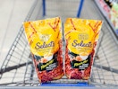 2 Rose Gold Selects Pretzels in Walmart shopping cart