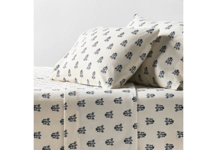 Threshold Flannel Sheet Set