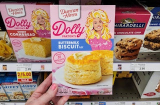 kroger-duncan-hines-dolly-parton-cornbread-mix-sv