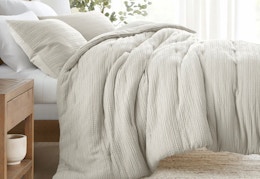 Linens & Hutch Waffle Comforter Set