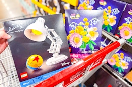 costco-lego-sets-disney-pixar-luxo-jr-pitite-sunny-bouquet