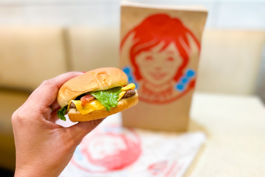 wendys-holiday-deals-free-jr-bacon-cheeseburger-rewards-kcl-5