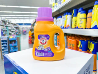 arm & hammer on walgreens shelf