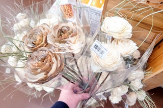 trader-joes-wooden-flowers-1