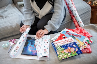 christmas traditions gift wrap books 2021 22 1637631667 1637631667