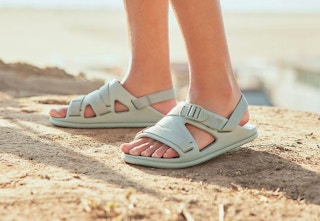 chaco womens slides 2023 1 1677339813 1677339813