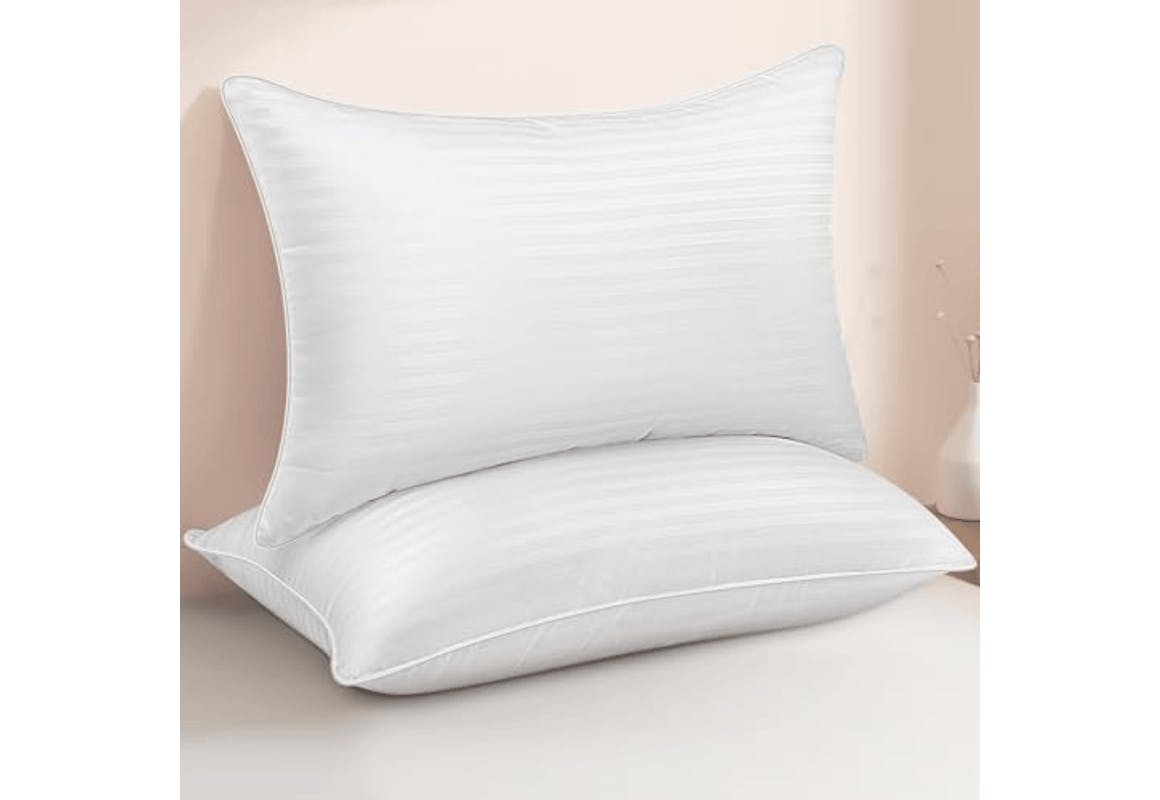 Queen Bed Pillow Set