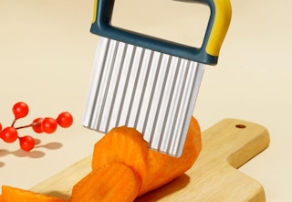 crinkle cut knife cutting carrots