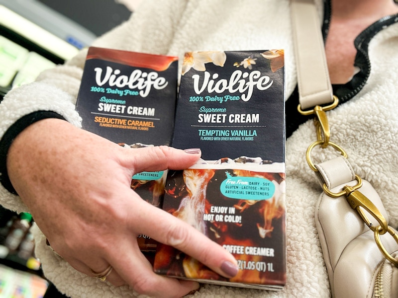 violife-dairy-free-coffee-creamer-tempting-vanilla-seductive-caramel-kcl-6