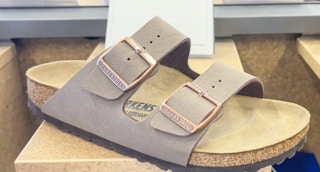rue-la-la-birkenstock-sandals-2021-feature-1-2