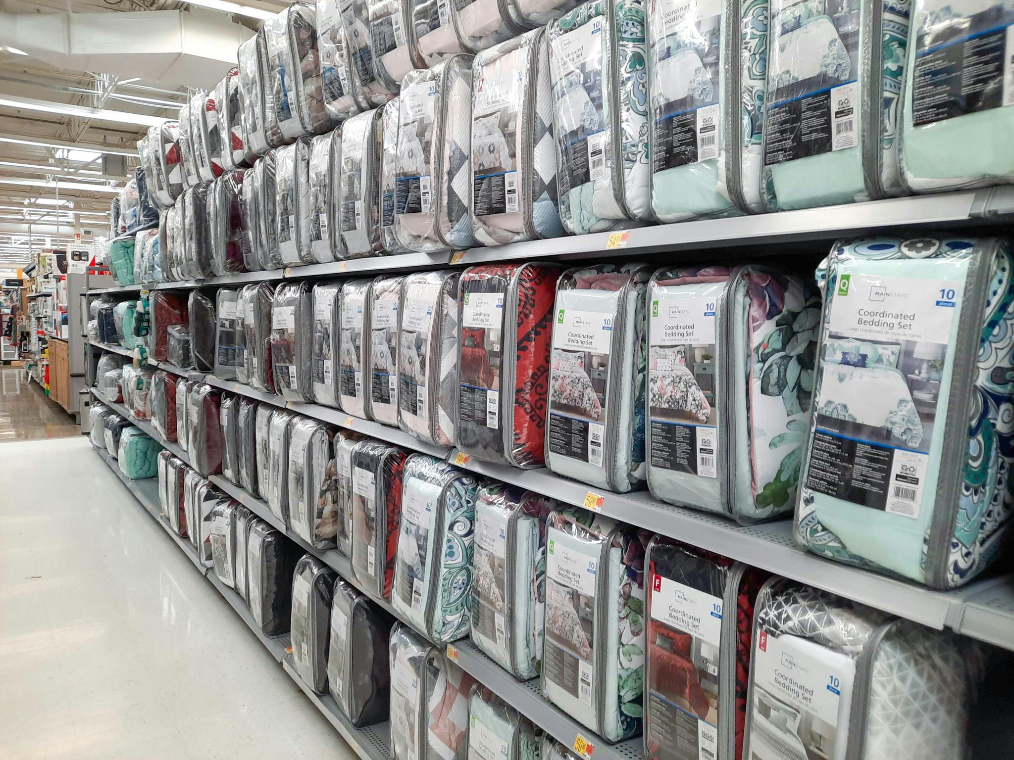 https://content-images.thekrazycouponlady.com/nie44ndm9bqr/64MLR2gpYNsCsn0U70t8ZA/4dbf33a95e7abc5f5f776a54169cb278/walmart-bedding-area-shot-b-2022-1654094103-1654094103.jpg