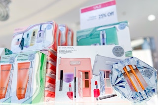 macys-retail-beauty-clinique-gift-set-jan-5