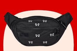 Stock image of the black JanSport Fifth Ave Waist Pack