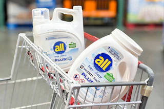 all liquid detergent and pods in a cart