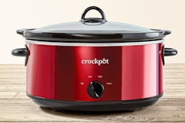 Crock-Pot 7-Quart Slow Cooker for $27 at Walmart (Highly Rated) card image