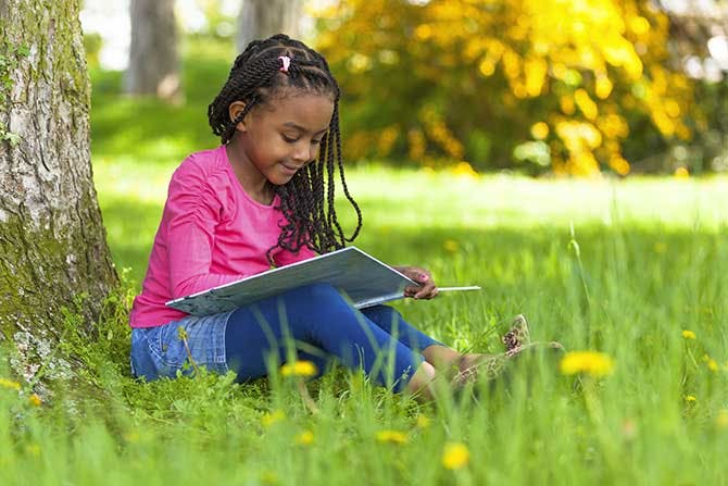 7 Programs to Help Your Kids Score FREE Books & Prizes This Summer