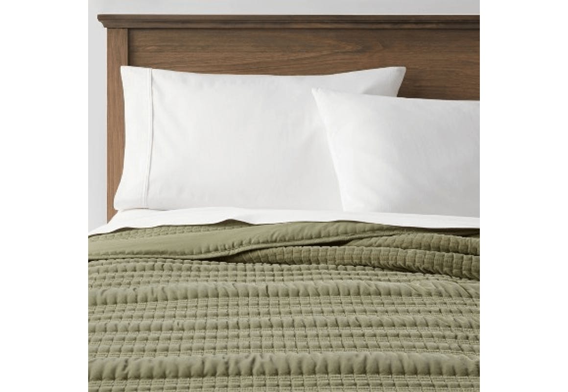 Threshold Lofty Velvet Quilt