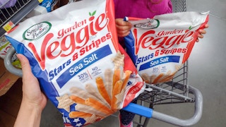 two bags of sensible portions garden veggie stars and stripes snacks