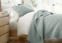 Linens & Hutch Quilt Set