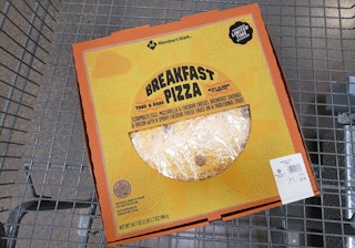 sams club members mark breakfast pizza 2021 sv 1624632346 1624632346