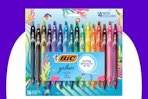 a pack of gel pens 