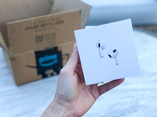 apple airpods with amazon box