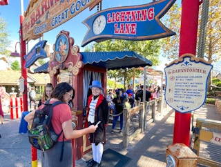 disney-world-goofy-barnstormer-lightning-lane-kcl-edit