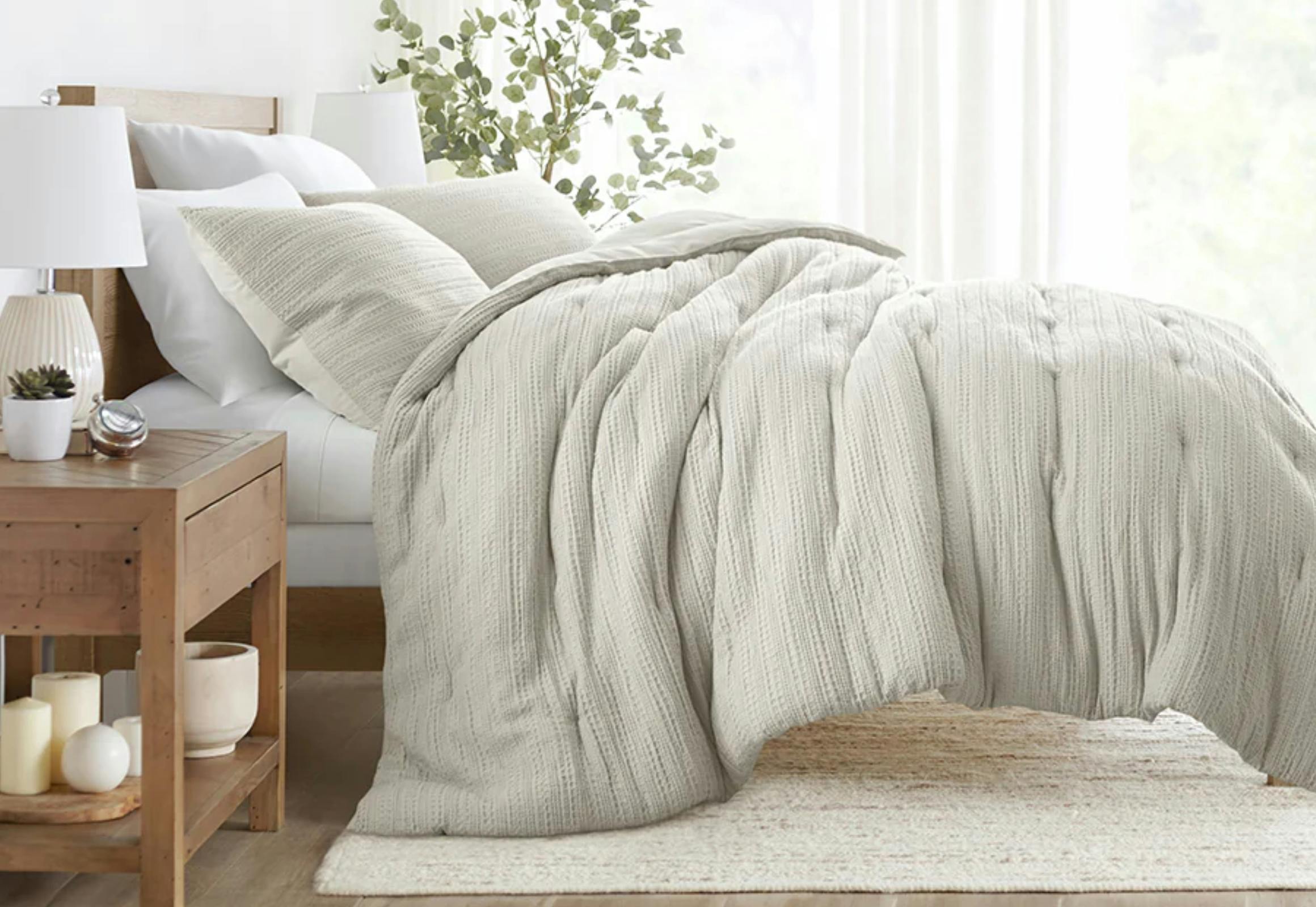 Linens & Hutch Comforter