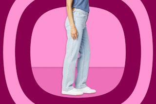 Levi Strauss Signature Women's Heritage Easy Straight Jeans (stock photo)