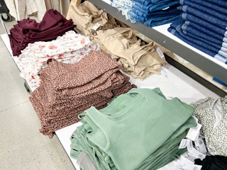 old navy womens tank top in store 2023 6 1678547945 1678547945