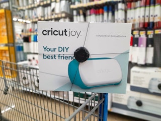 Cricut Joy on edge of Walmart shopping cart
