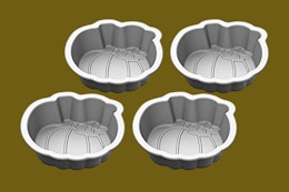 four cuisinart pumpkin pans