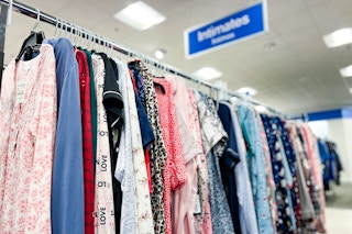 macys-retail-apparel-pajamas-area-jan-clearance-1