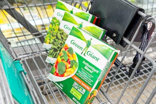 green giant vegetables in shopping cart