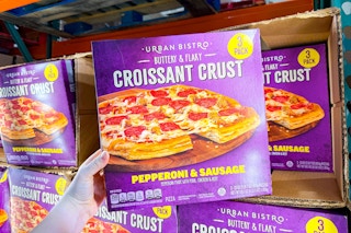 costco-croissant-crust-pizza