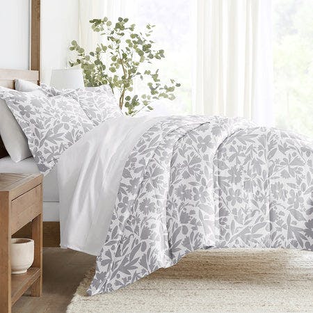 Linens & Hutch Comforter Set