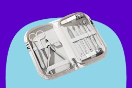 Wesdut Manicure kit for Women on a blue background.