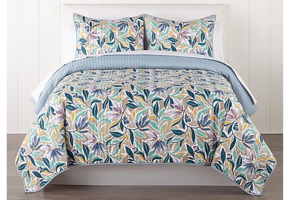 Home Expressions Quilt Set