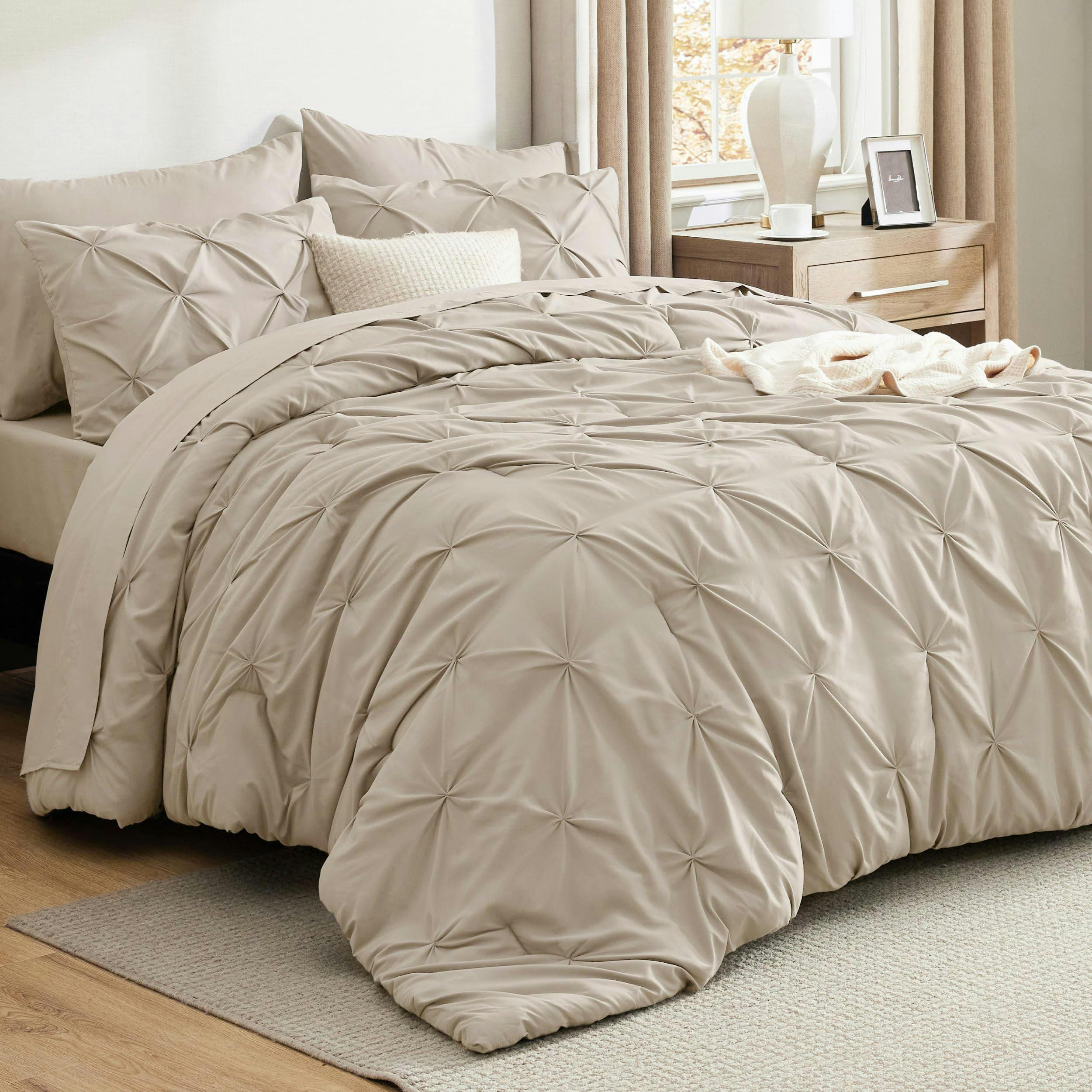Bedsure Pintuck Bed-in-a-Bag