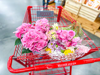 trader-joes-flowers-7
