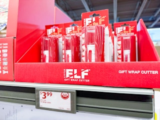 aldi Little Elf Gift Wrap Cutter 1