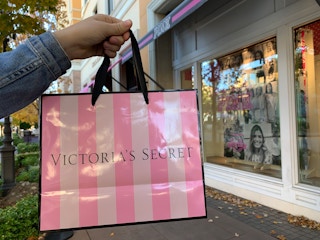 20191023 victorias secret black friday shopping bag 027 1573151098