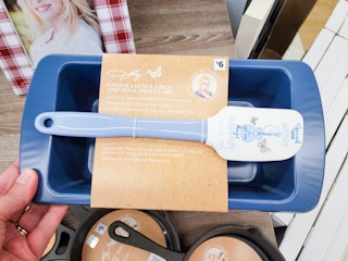 dollar-general-dolly-parton-20-sv