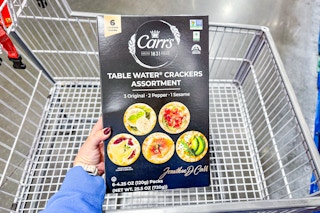 costco-carrs-table-water-crackers